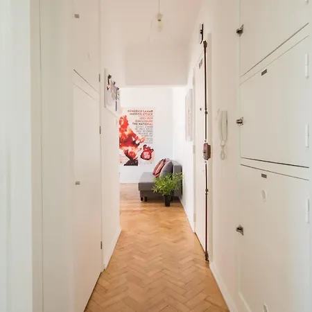 Exciting Sete Rios * Lisboa